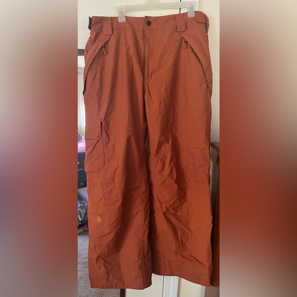 THE NORTH FACE 
Men’s Freedom Pant Snow/Ski Pant
LIKE NEW